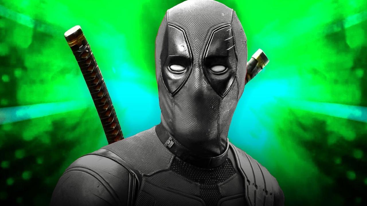 Ryan Reynolds surpreende ao usar uniforme cinza do Deadpool em evento da Marvel no SDCC